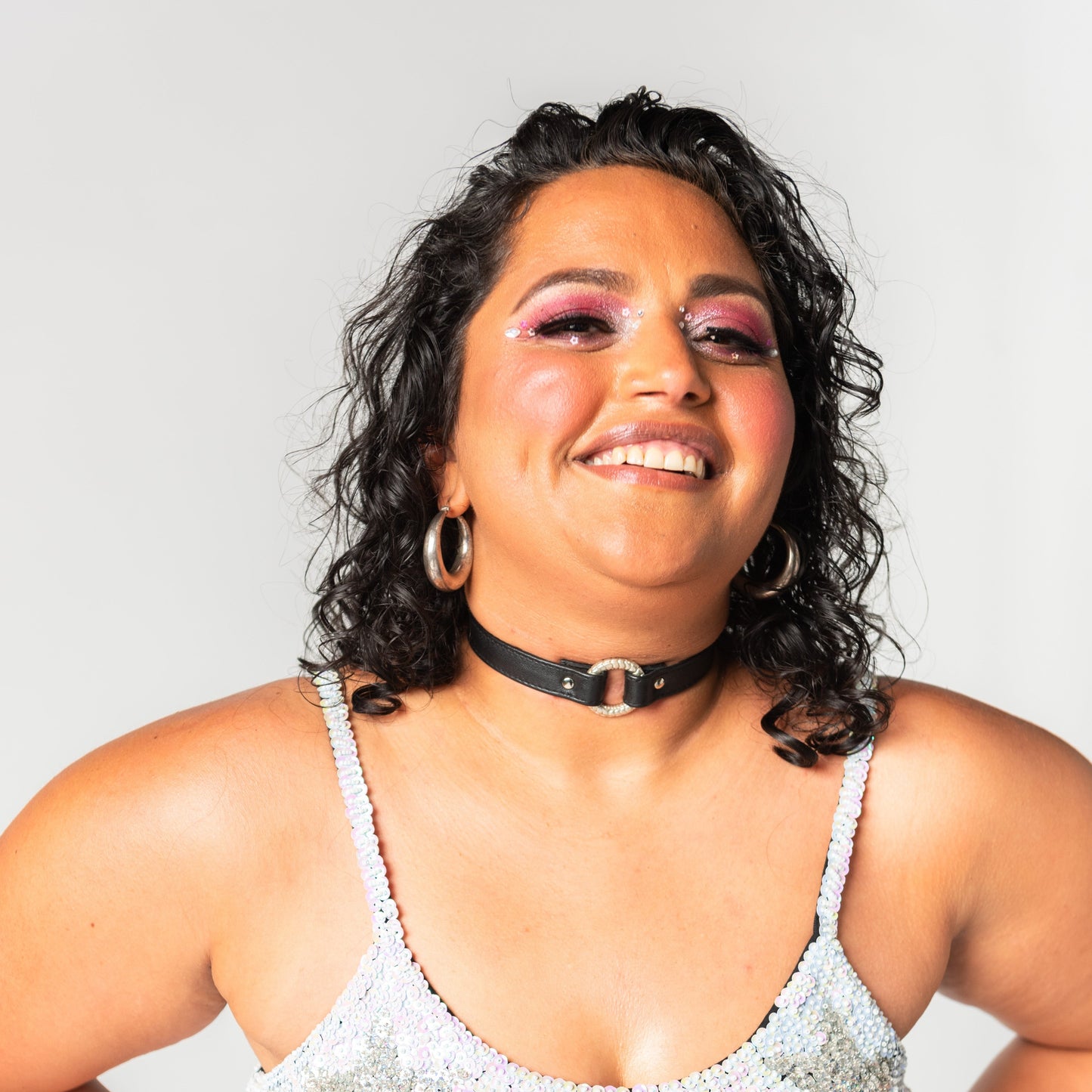 handmade leather chunky choker in black with silver motif o ring, for festival outfit accessory and rave wear.