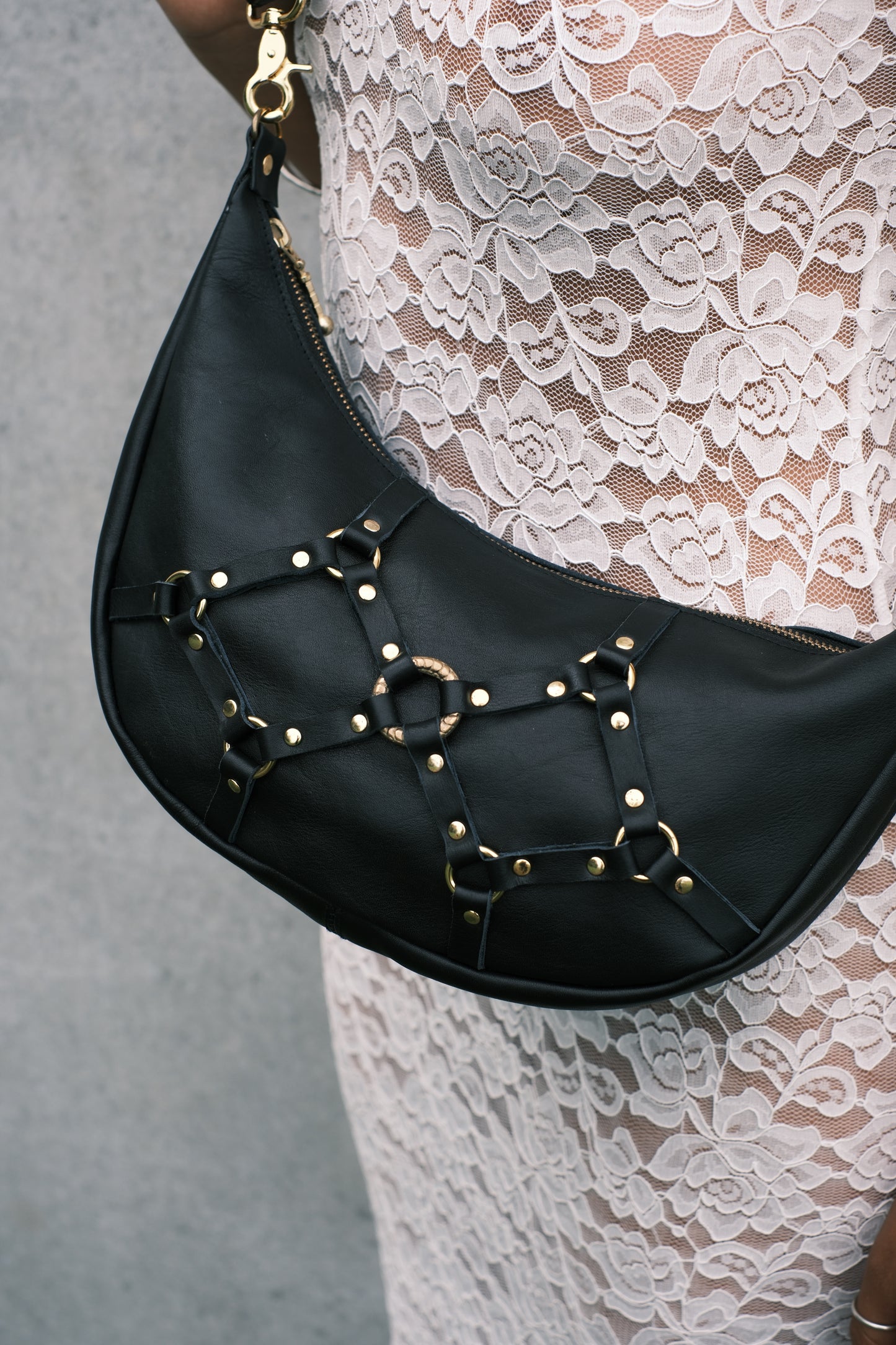 VIPER Cross Body Bag ~ Gold