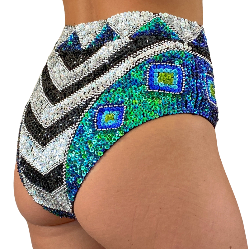 These Sequin Hot Pants are amazing for a festival outfit! Shine your way into the dance floor with your new high waist hot pants and dance all night long! Check out the other hot pans that we have for you here, at the best place to buy your festival outfits!